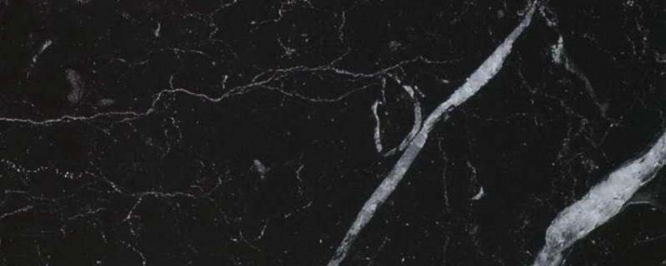 Мрамор Неро Марквина (Negro Marquina)